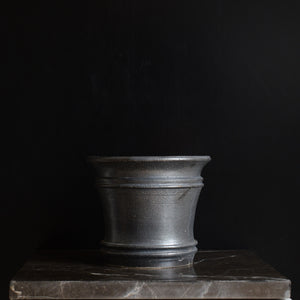 Sortglaseret potte - 12x10.5cm