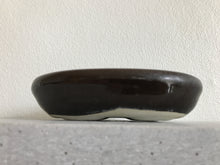 Oval bonsaiskål med brun glasur