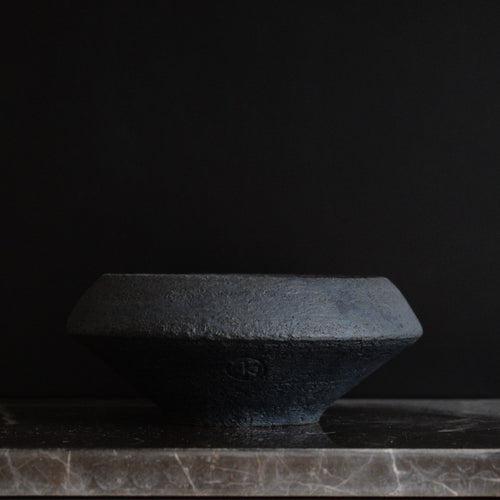 Caudiciform.com - sort potte 14x6